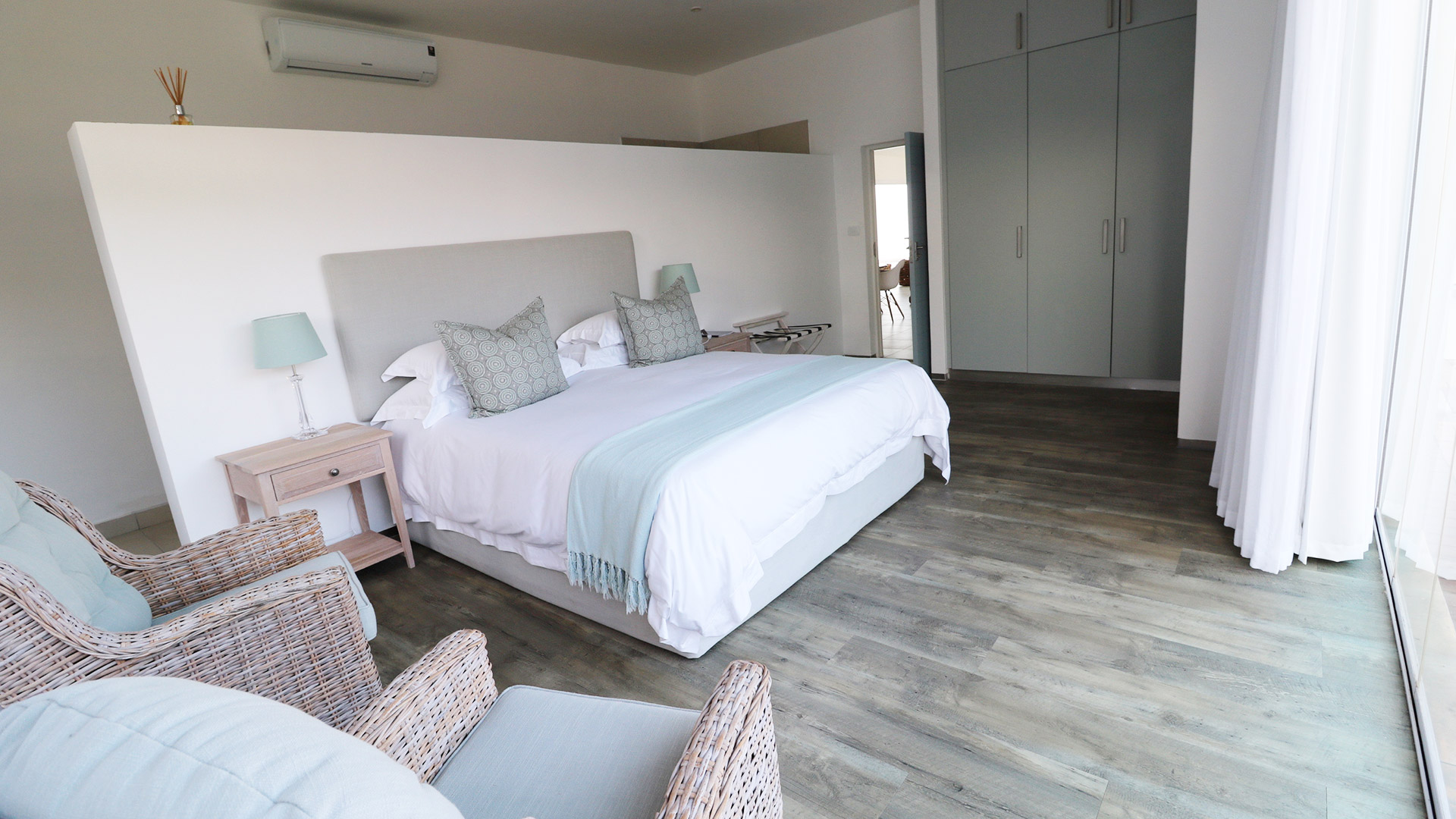 Pool Suite Gallery